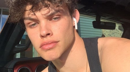 Curran Walters Height, Weight, Age, Body Statistics - Healthyton