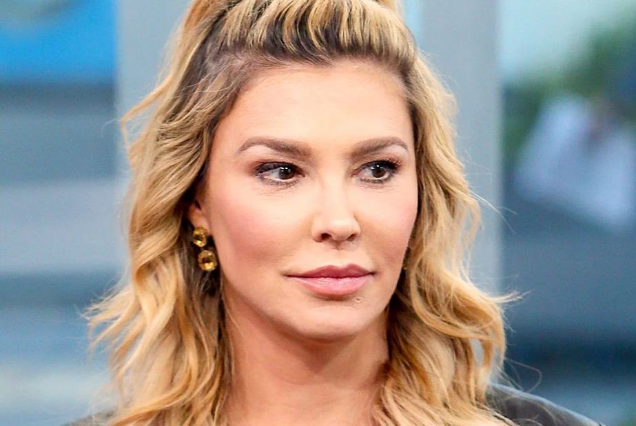 Brandi Glanville Bio, Net Worth, Salary Age, Height, Weight, Wiki