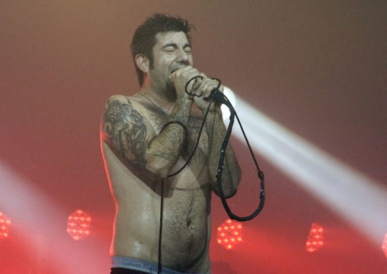 Chino Moreno Bio, Net Worth, Salary Age, Height, Weight, Wiki, Health, Facts and Family