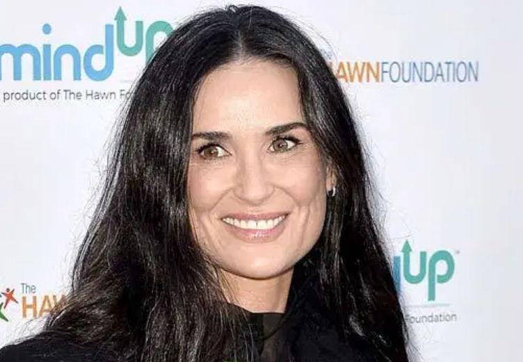 Demi Moore - Bio, Net Worth, Salary Age, Height, Weight, Wiki, Health