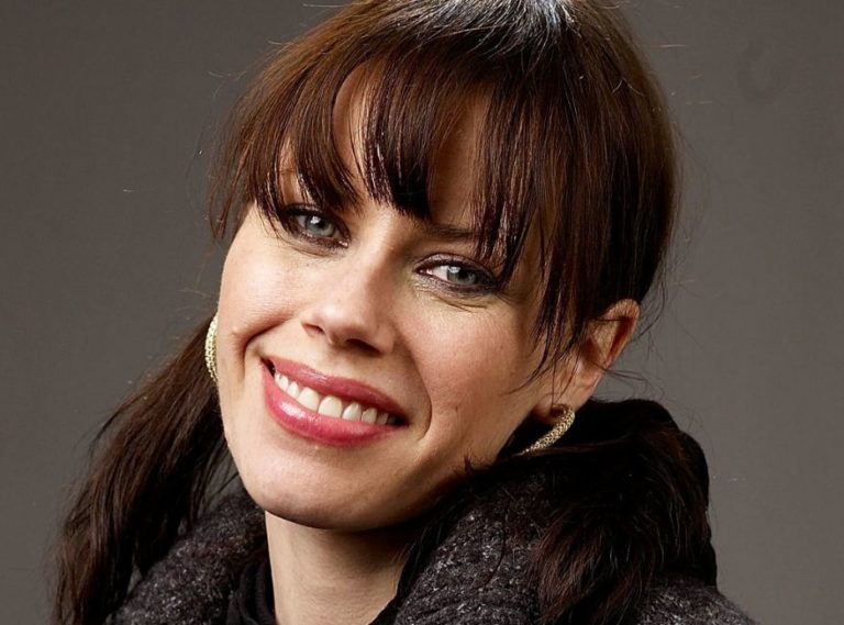 Fairuza Balk Bio, Net Worth, Salary Age, Height, Weight, Wiki, Health