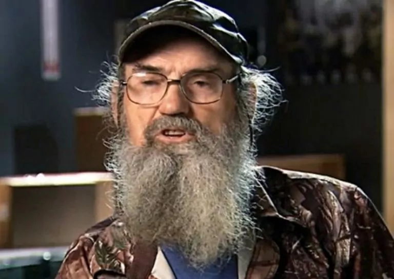 Si Robertson Bio, Net Worth, Salary Age, Height, Weight, Wiki, Health